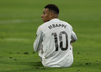 Real Madrid empata con Betis y sigue perdiendo puntos