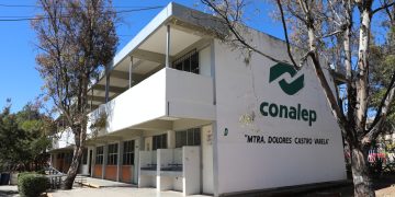 Estudiantes de CONALEP en CDMX podrán disfrutar de aulas renovadas y talleres equipados gracias al programa La Escuela es Nuestra