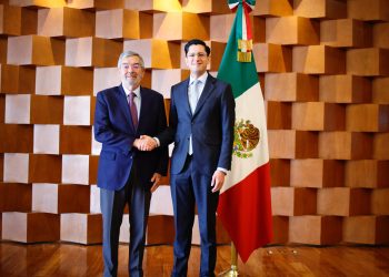 Oposición advierte que ratificación de Roberto Velasco no será un "cheque en blanco"