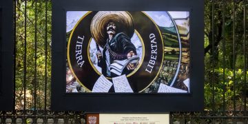 El Caudillo del Sur revive en Chapultepec: 80 fotos de Zapata adornan Paseo de la Reforma