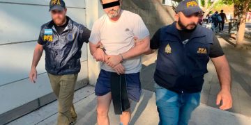 La caída del "Contraalmirante": Guatemala descubre cómo Fernando Farias obtuvo documentos ilegales