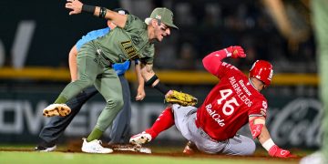 Con un rally de cuatro carreras en la séptima entrada, los Leones de Yucatán rompieron el empate y terminaron imponiéndose 8-4 sobre los Diablos Rojos del México