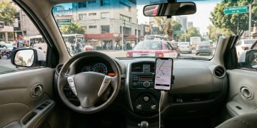 63% de los dueños de autos ya prefieren dejarlos en casa y usar apps: ¿Por qué está pasando?