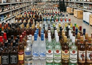 ¿Adiós a las etiquetas actuales? Buscan nuevos sellos de advertencia para el alcohol en México.