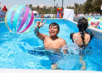 ¿A dónde ir en Semana Santa? CDMX abre playa artificial y albercas en la Magdalena Mixiuhca