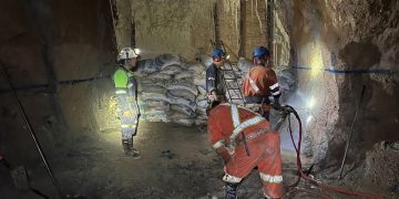 Refuerzan estructura en mina de El Rosario para avanzar en rescate de tres mineros; suman más de 180 horas de trabajo