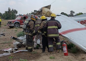Luto en Huejotzingo: Fallecen cuatro personas al caer aeronave en terrenos de cultivo.