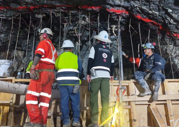 A 20 días del colapso en Mina Santa Fe, continúa la búsqueda del último minero atrapado