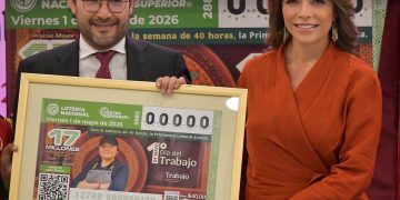 Presentan billete de Lotería por el Día del Trabajo