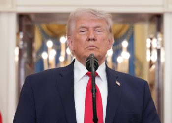 Trump mantiene una reunión con su equipo para tomar una "decisión final" sobre Irán
