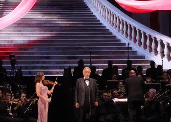 El tenor italiano se presentó junto a una orquesta sinfónica en una noche memorable