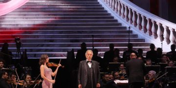 El tenor italiano se presentó junto a una orquesta sinfónica en una noche memorable