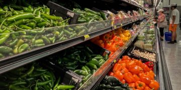 Empresarios y autoridades sostienen reunión para fortalecer el acuerdo de precios