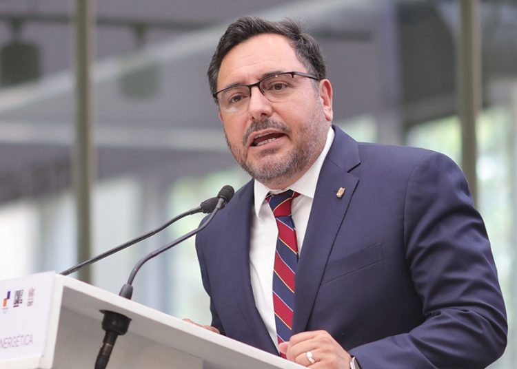 Arturo Reyes Sandoval, director del IPN, durante la presentación del "Ideathon para una transición energética".