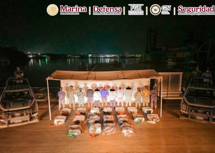 Elementos de la Marina durante la operación marítima en costas de Chiapas