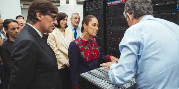 Claudia Sheinbaum recorrió el Barcelona Supercomputing Center durante su visita a España