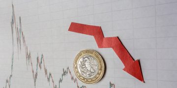 México enfrenta riesgo de bajo crecimiento sin reforma fiscal y mayor inversión: BBVA