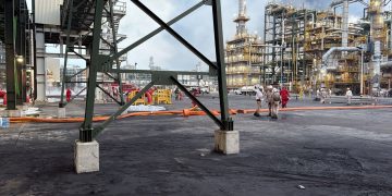 PRI arremete contra gobierno tras incendio en Dos Bocas y acusa “ineptitud”