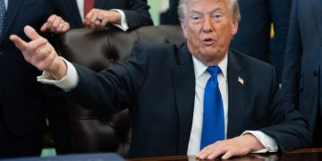 Trump advierte que podría retirar sus tropas de España e Italia por su postura sobre Irán