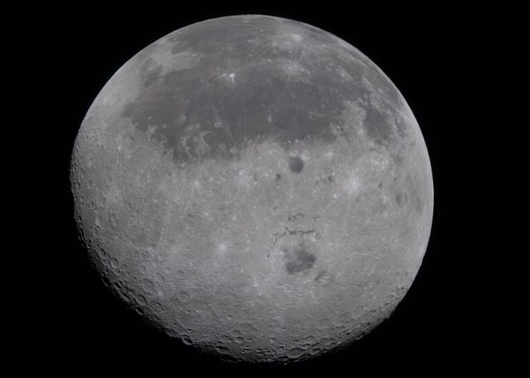 La nave Orión pierde señal con la Tierra durante su paso por la cara oculta de la Luna