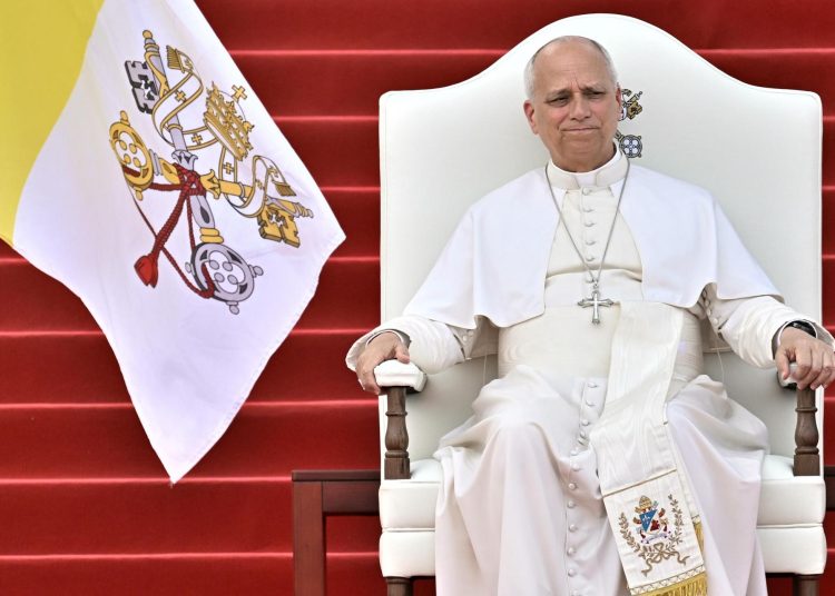 El Papa pidió responsabilidad en el uso de la energía atómica
