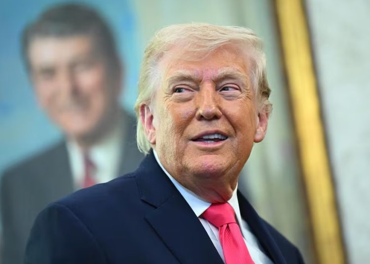Donald Trump anuncia posibles aranceles del 50% contra países que apoyen militarmente a Irán