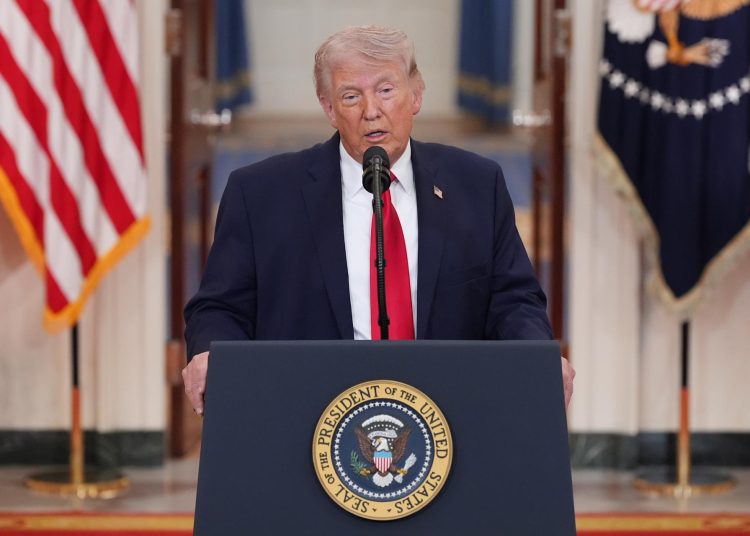 Donald Trump durante su mensaje sobre la ofensiva de EE.UU. en Irán