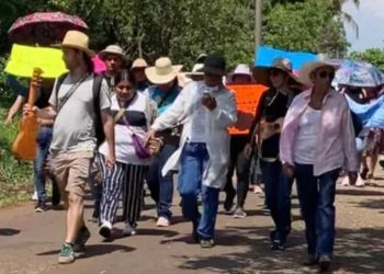 Pescadores y pobladores marchan por derrame de hidrocarburo en Veracruz