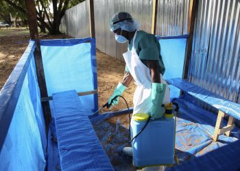 Brote de ébola deja 88 muertos en Congo y se extiende a Uganda