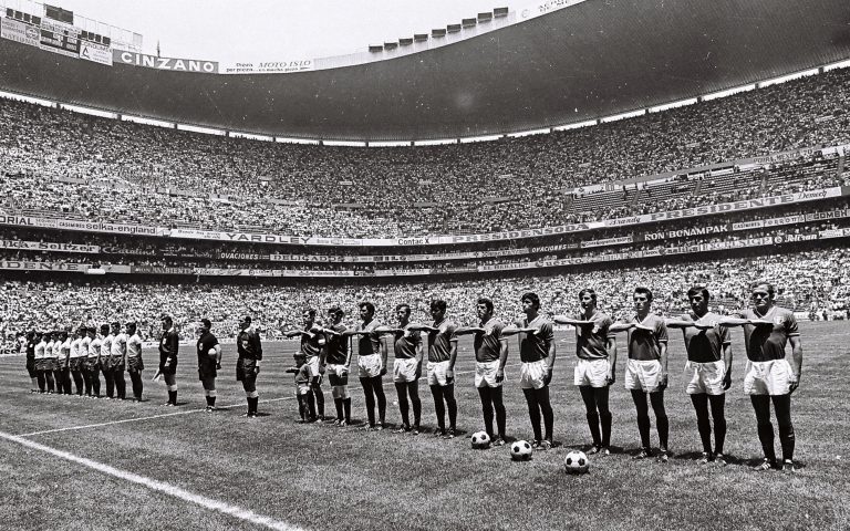 Si hay una urbe que tiene su nombre grabado en la historia de los mundiales de fútbol, esa es Ciudad de México.