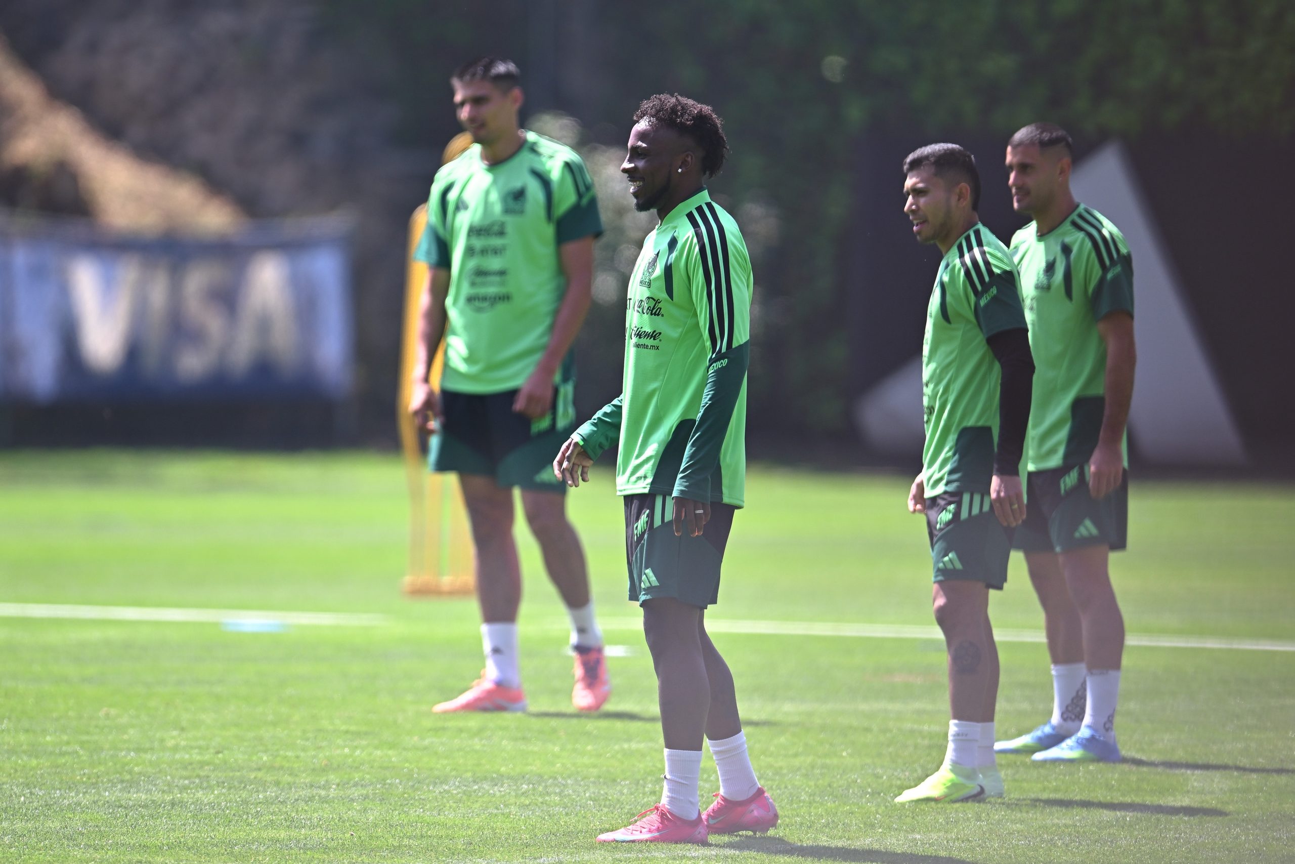 México cumple su penúltimo entrenamiento antes de Australia