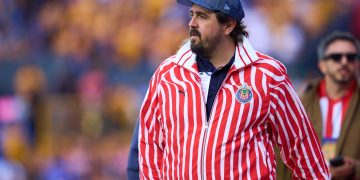 El propietario de Club Deportivo Guadalajara, Amaury Vergara, manifestó su inconformidad luego de que se otorgara un permiso especial a jugadores de Toluca