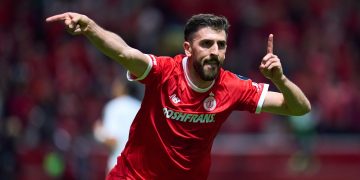 El Toluca, actual monarca del fútbol mexicano, goleó este miércoles por 4-0 a Los Angeles FC de la MLS y se clasificó a la final de la Copa de Campeones de la Concacaf