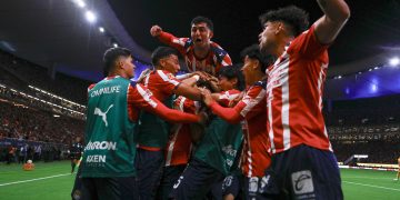 Las Chivas de Guadalajara, del entrenador argentino Gabriel Milito, superó este sábado por 2-0 a los Tigres UANL, para clasificarse a la semifinal del Clausura 2026.
