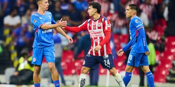 as Chivas de Guadalajara, equipo entrenado por el argentino Gabriel Milito, empataron este miércoles 2-2 en su visita al Cruz Azul, en el partido de ida de su serie de semifinales del torneo