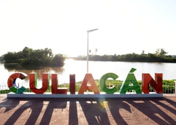 Exfuncionarios de Sinaloa se entregan a EU por presuntos vínculos con "Los Chapitos"