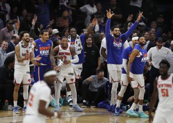 Los New York Knicks sellaron este lunes una barrida por 4-0 a los Cleveland Cavaliers con una paliza por 93-130 con la que se proclamaron campeones