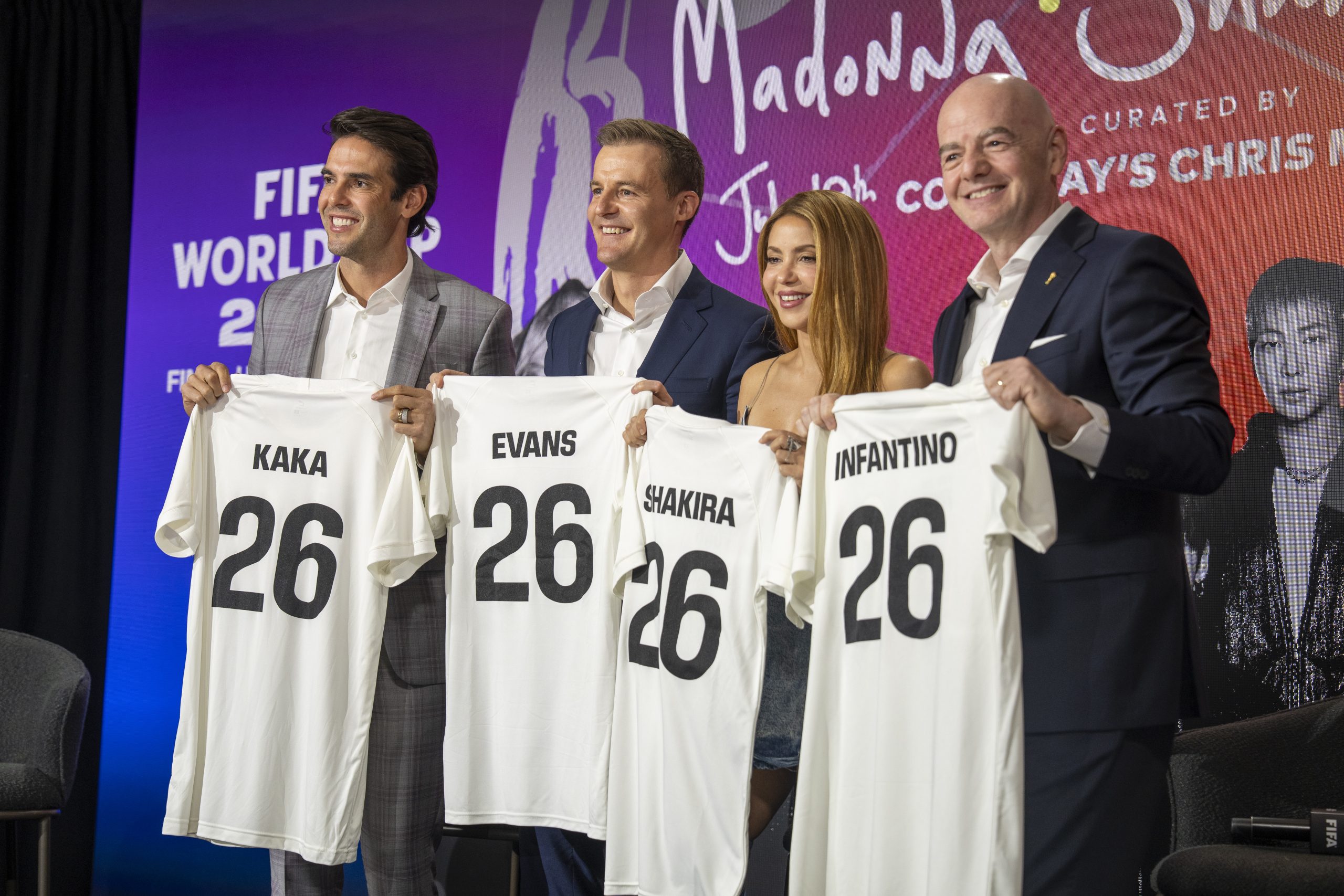 Infantino y Shakira presentan el espectáculo de la final del Mundial