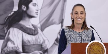 Sheinbaum felicita a maestros de México