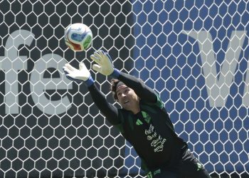 Ochoa elogia a Aguirre y habla de su lucha por llegar bien al Mundial