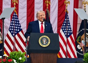 Trump revela que Irán lo contactó tras nuevos ataques de Estados Unidos