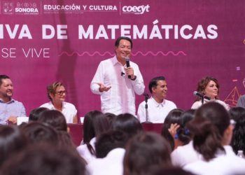 Mario Delgado propone reformar el calendario escolar