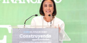 Luz Elena González anuncia estrategia para la autosuficiencia en gas