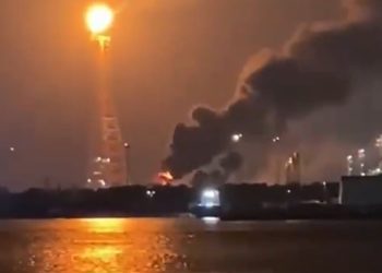 Pemex controla incendio en la Refinería Olmeca de Dos Bocas