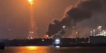 Pemex controla incendio en la Refinería Olmeca de Dos Bocas
