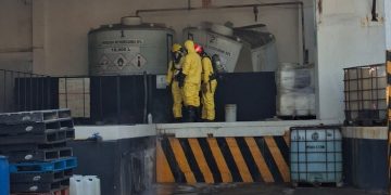 Bomberos activan emergencia por fuga de material químico en Guadalajara