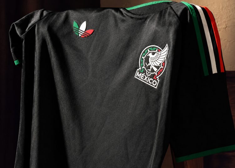 La Selección Mexicana dio a conocer su tercer uniforme rumbo a la Copa Mundial de la FIFA 2026, una indumentaria en color negro que rinde homenaje