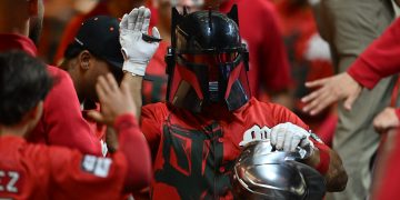 Con una explosiva reacción en la décima entrada, los Diablos Rojos del México (9-5) firmaron una remontada memorable al anotar cinco carreras y vencer 10-9 a los Guerreros de Oaxaca