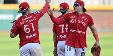 Los Diablos Rojos del México (25-14) aprovecharon un explosivo arranque de cinco carreras en la primera entrada para encaminarse a una victoria de 6-2 sobre los Conspiradores de Querétaro