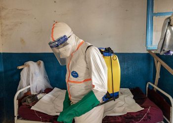 Brote de ébola en Congo deja 220 muertes sospechosas y más de 900 casos